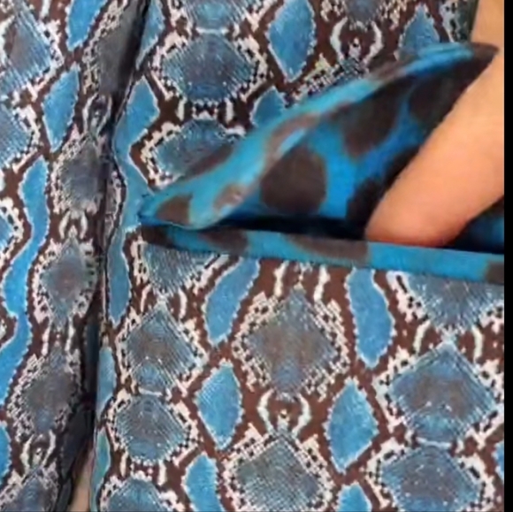 NWT Elegant Suit  Animal print Luxurious Jacket with Pants. XL - Picture 10 of 16